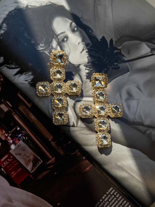 Earrings heavy cross golden